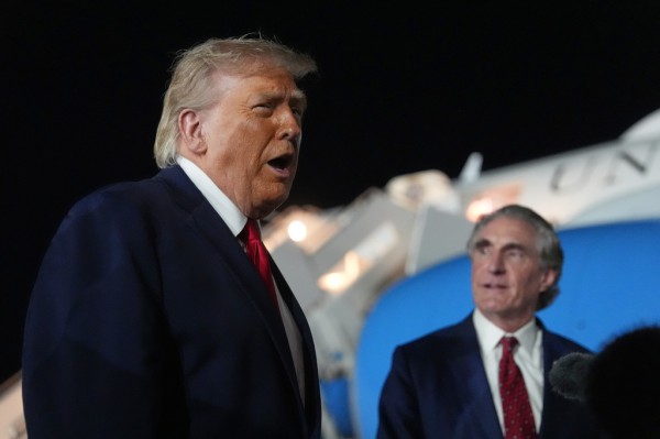 Tổng thống Trump cảnh báo Iran 'phải trả giá', dọa tấn công tiếp Tổng thống Trump cảnh báo Iran 'phải trả giá', dọa tấn công tiếp