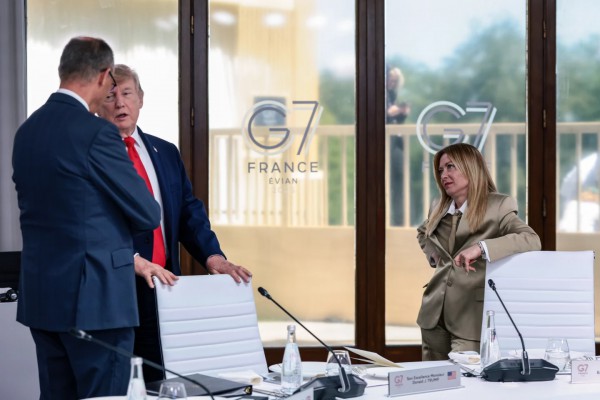 Tổng thống Trump và Thủ tướng Ý Meloni leo thang tranh cãi Tổng thống Trump và Thủ tướng Ý Meloni leo thang tranh cãi