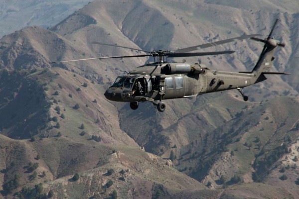 Trực thăng quân sự Mỹ cắt ngang đường bay của máy bay chở khách ở California Trực thăng quân sự Mỹ cắt ngang đường bay của máy bay chở khách ở California