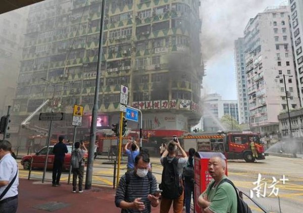 Trung Quốc: Cháy nhà cao tầng ở Hồng Kông làm hơn 40 người thương vong
