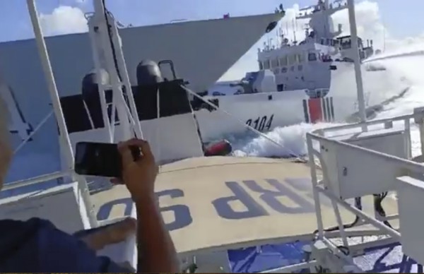 Trung Quốc cáo buộc Philippines vụ va chạm của 2 tàu trên Biển Đông, Manila phản bác Trung Quốc cáo buộc Philippines vụ va chạm của 2 tàu trên Biển Đông, Manila phản bác