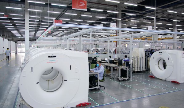 Trung Quốc đáp trả EU, hạn chế nhập khẩu thiết bị y tế