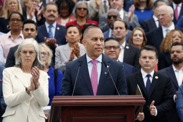 Tỷ lệ ủng hộ đảng Dân chủ xuống thấp nhất trong 35 năm? Tỷ lệ ủng hộ đảng Dân chủ xuống thấp nhất trong 35 năm?