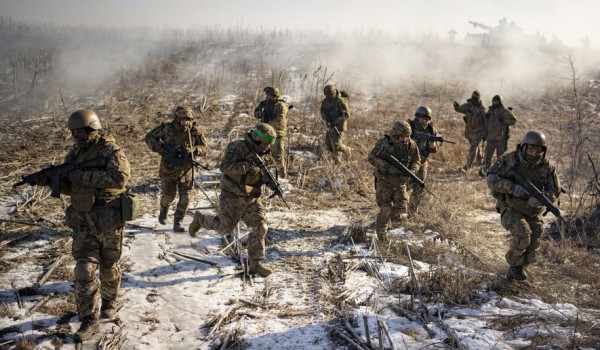 Ukraine dùng chiến thuật câu giờ, chờ thời cơ thích hợp để phản công Nga