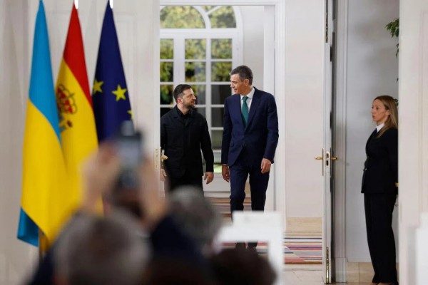 Ukraine nhận viện trợ lớn từ Tây Ban Nha Ukraine nhận viện trợ lớn từ Tây Ban Nha