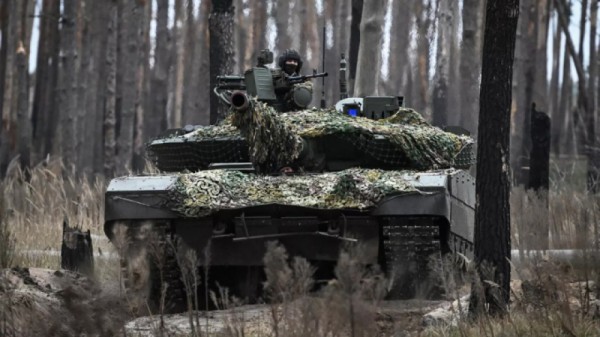 Ukraine ráo riết lập tuyến phòng thủ ở miền Đông để chặn đà tấn công của Nga