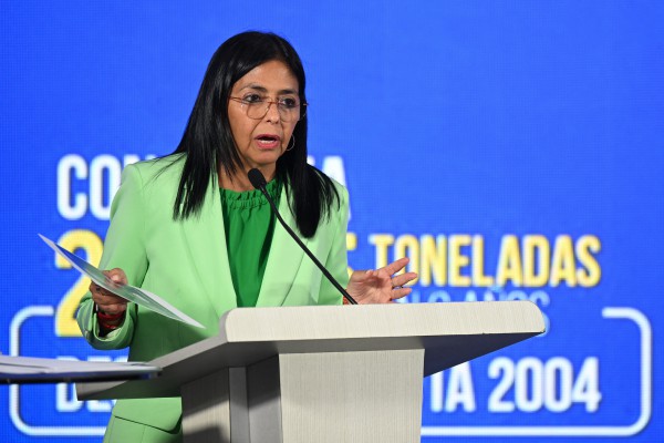 Venezuela công bố quốc tang, lên tiếng về tuyên bố 'điều hành' của Mỹ