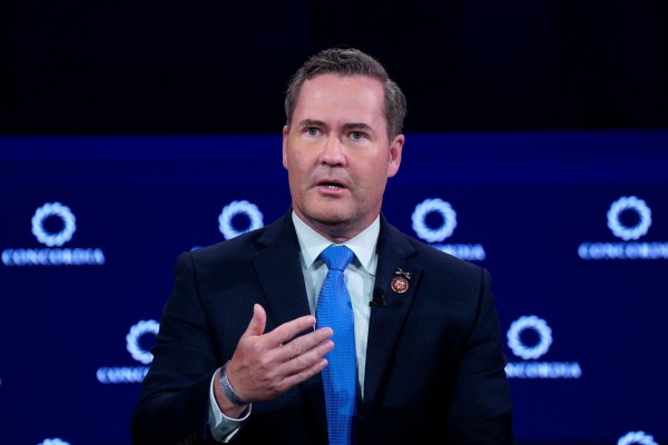 Vị trí Cố vấn An ninh quốc gia Mỹ lung lay sau vụ lộ kế hoạch đánh Houthi