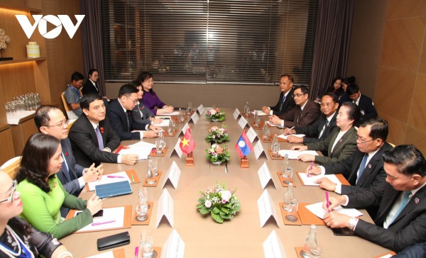 Việt Nam và Lào tăng cường hơn nữa trong các hoạt động hợp tác văn hóa, giáo dục