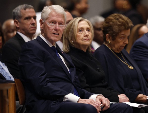 Vợ chồng ông Clinton đối mặt tội danh khinh thường quốc hội về vụ Epstein Vợ chồng ông Clinton đối mặt tội danh khinh thường quốc hội về vụ Epstein