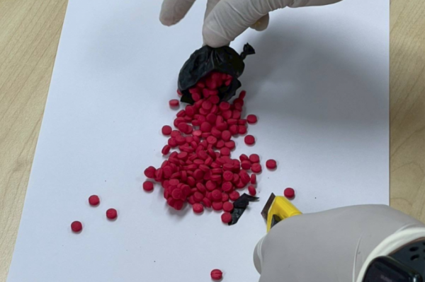 Vỡ túi ma túy đá trong ruột, hành khách bất tỉnh tại sân bay Bangkok