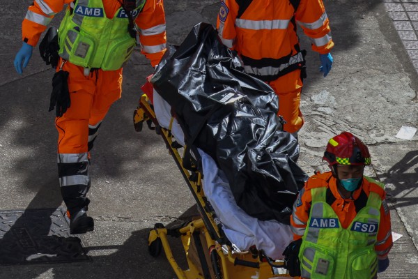 Vụ cháy chung cư Hồng Kông: 128 người chết, 200 người mất tích Vụ cháy chung cư Hồng Kông: 128 người chết, 200 người mất tích