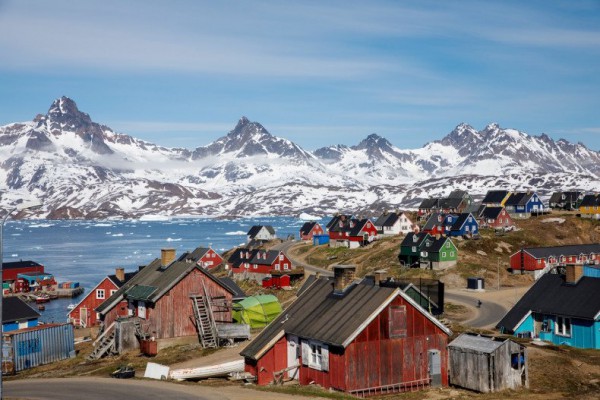 Vua Đan Mạch có hành động bất ngờ giữa lúc ông Trump muốn mua lại đảo Greenland