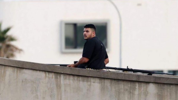 Xả súng 15 người chết ở Sydney: Hai nghi phạm là cha con, mang 6 khẩu súng Xả súng 15 người chết ở Sydney: Hai nghi phạm là cha con, mang 6 khẩu súng