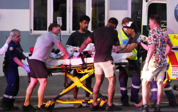 Xả súng chấn động bãi biển Sydney, 10 người thiệt mạng Xả súng chấn động bãi biển Sydney, 10 người thiệt mạng