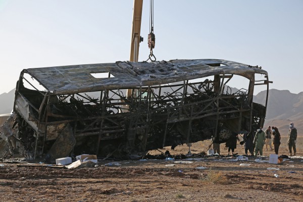 Xe buýt bốc cháy tại Afghanistan, ít nhất 76 người chết Xe buýt bốc cháy tại Afghanistan, ít nhất 76 người chết