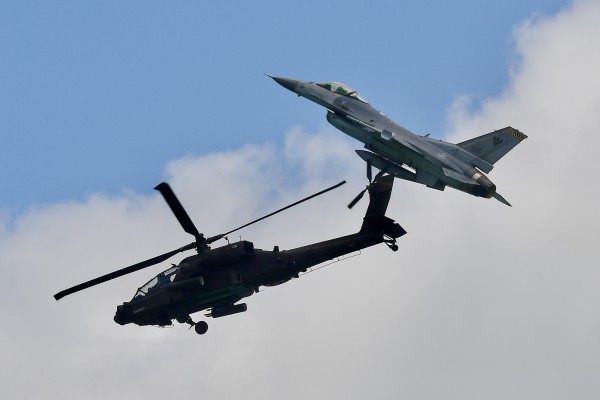 Xem máy bay trình diễn ở Singapore Airshow - triển lãm hàng không lớn nhất châu Á Xem máy bay trình diễn ở Singapore Airshow - triển lãm hàng không lớn nhất châu Á