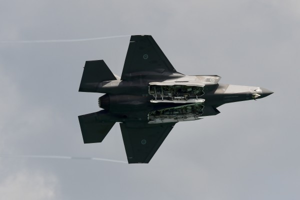 Xem máy bay trình diễn ở Singapore Airshow - triển lãm hàng không lớn nhất châu Á Xem máy bay trình diễn ở Singapore Airshow - triển lãm hàng không lớn nhất châu Á