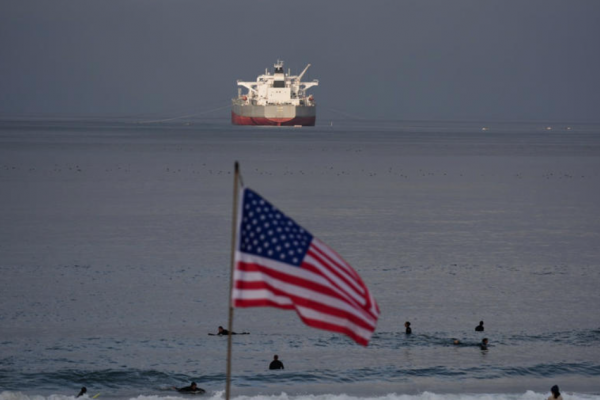 Xung đột Iran tác động đến California nặng nề hơn mọi bang khác của Mỹ Xung đột Iran tác động đến California nặng nề hơn mọi bang khác của Mỹ