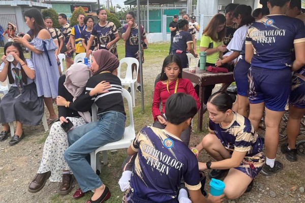 Động đất mạnh và cảnh báo sóng thần ở Philippines, tổng thống ra lệnh sơ tán