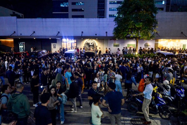 Động đất ngay giữa đêm, ít nhất 22 người chết ở Philippines Động đất ngay giữa đêm, ít nhất 22 người chết ở Philippines