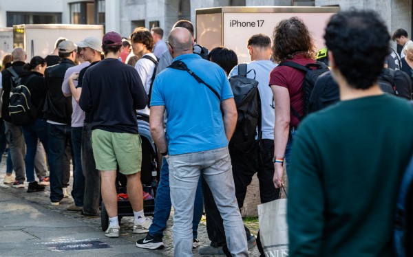 iPhone 17 mới ra mắt bị trầy xước trên các mẫu Pro xanh dương, Air đen? iPhone 17 mới ra mắt bị trầy xước trên các mẫu Pro xanh dương, Air đen?