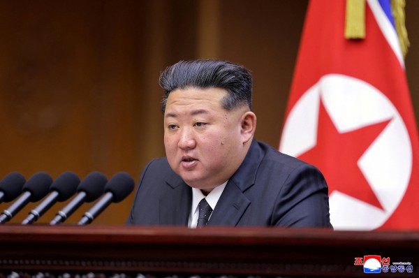 Ông Kim Jong-un ‘vẫn giữ kỷ niệm đẹp’ với ông Trump, để ngỏ chuyện đàm phán Ông Kim Jong-un ‘vẫn giữ kỷ niệm đẹp’ với ông Trump, để ngỏ chuyện đàm phán