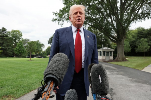 Ông Trump cách chức lãnh đạo cục thống kê vì số liệu việc làm xấu Ông Trump cách chức lãnh đạo cục thống kê vì số liệu việc làm xấu