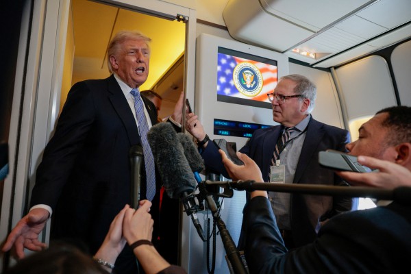 Ông Trump cảnh báo Iran: thời gian đang dần cạn Ông Trump cảnh báo Iran: thời gian đang dần cạn