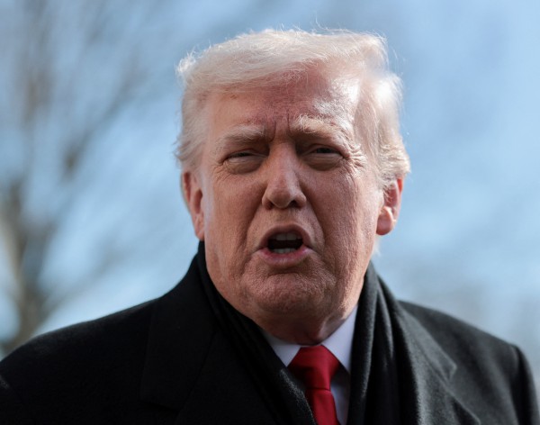 Ông Trump cảnh báo về cuộc tấn công tiếp theo, Iran phản ứng mạnh