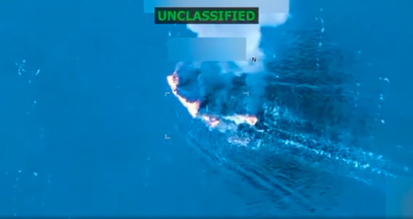 Ông Trump công bố thêm cuộc không kích diệt thuyền 'buôn ma túy' Ông Trump công bố thêm cuộc không kích diệt thuyền 'buôn ma túy'