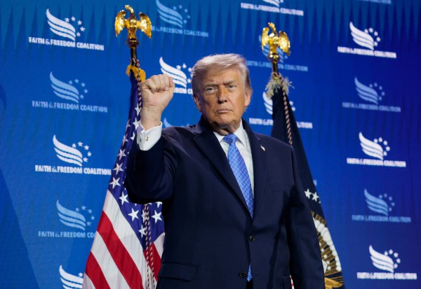 Ông Trump dọa áp thuế 100% với các nước đánh thuế dịch vụ kỹ thuật số