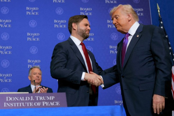 Ông Trump giải thích tin đồn rạn nứt với Phó tổng thống Vance