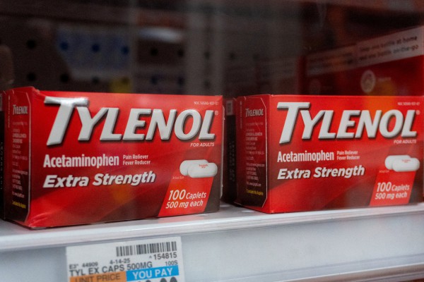 Ông Trump liên kết thuốc Tylenol với chứng tự kỷ Ông Trump liên kết thuốc Tylenol với chứng tự kỷ