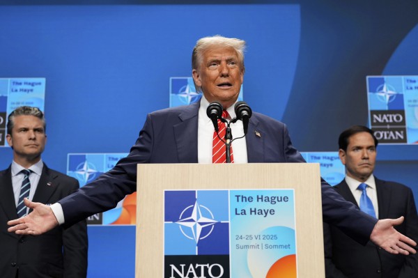 Ông Trump ‘nghiêm túc cân nhắc’ rời NATO Ông Trump ‘nghiêm túc cân nhắc’ rời NATO