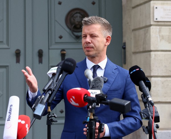 Ông Trump nói gì về người đánh bại ông Orban trong bầu cử Hungary? Ông Trump nói gì về người đánh bại ông Orban trong bầu cử Hungary?