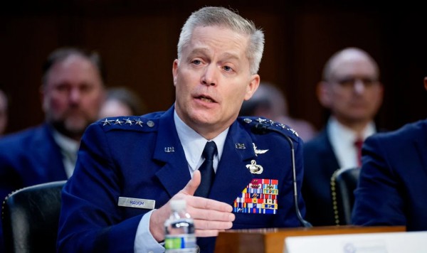 Ông Trump sa thải Giám đốc Cơ quan An ninh quốc gia Mỹ (NSA)