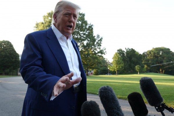 Ông Trump thất vọng khi cả Iran và Israel đều vi phạm ngừng bắn Ông Trump thất vọng khi cả Iran và Israel đều vi phạm ngừng bắn