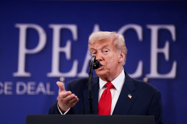 Ông Trump tuyên bố sẽ sớm giải quyết xung đột Afghanistan - Pakistan Ông Trump tuyên bố sẽ sớm giải quyết xung đột Afghanistan - Pakistan