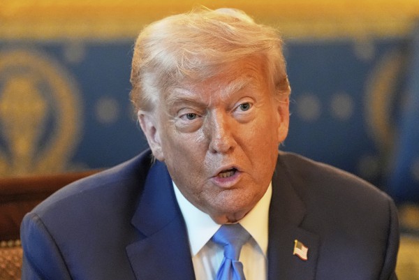 Ông Trump xác nhận Mỹ sẽ gửi thêm vũ khí cho Ukraine Ông Trump xác nhận Mỹ sẽ gửi thêm vũ khí cho Ukraine