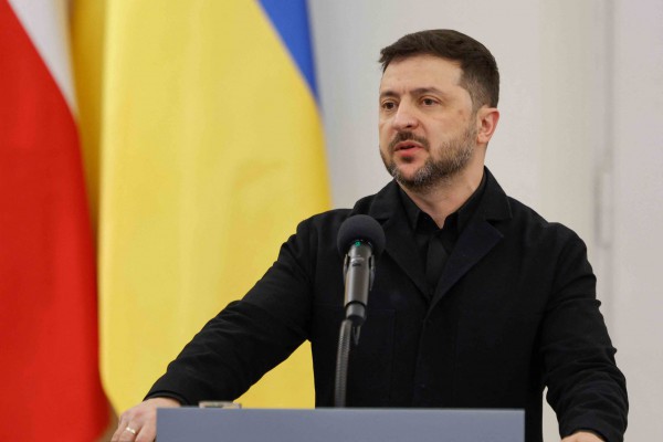 Ông Zelensky đề cập khả năng rút quân ở Donbass