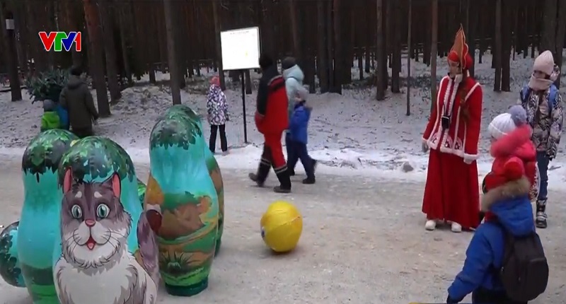 Ông già Tuyết ở Nga mừng sinh nhật