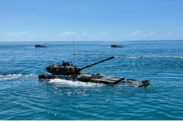 Ủy ban quốc hội Mỹ đánh giá Trung Quốc có thể phong tỏa Đài Loan 'trong vài giờ' Ủy ban quốc hội Mỹ đánh giá Trung Quốc có thể phong tỏa Đài Loan 'trong vài giờ'