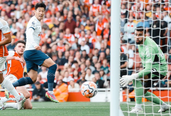 Arsenal chia điểm cùng Tottenham trong trận đấu kịch tính