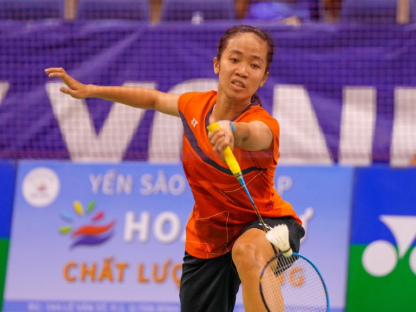 Bốn tay vợt nữ Việt Nam bùng nổ vào tứ kết cầu lông Việt Nam mở rộng