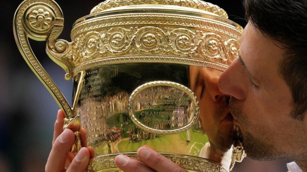 Cuộc tranh cãi không hồi kết giữa Wimbledon với làng banh nỉ thế giới
