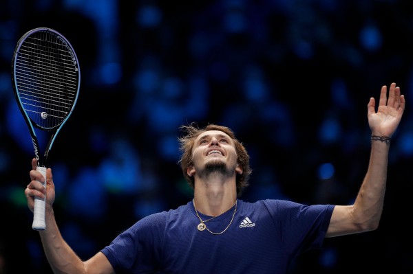 Giải ATP Finals 2021: Đánh bại Djokovic, Zverev lần thứ 2 vào chung kết