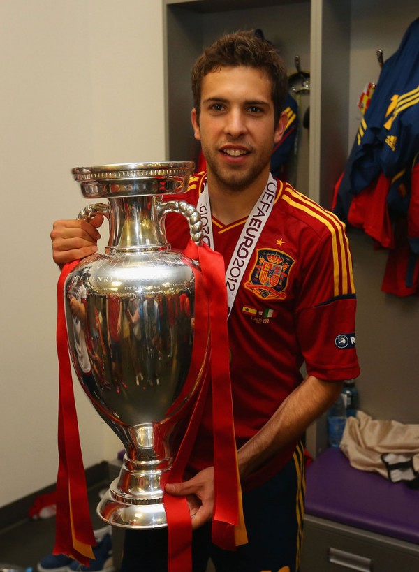 Jordi Alba từ giã đội tuyển quốc gia