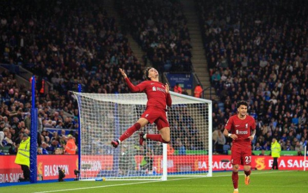 Liverpool thắng trận thứ 7 liên tiếp, áp sát top 4 Ngoại hạng Anh