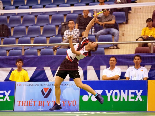 Nguyễn Thùy Linh ngược dòng đánh bại tay vợt hạng 27 cầu lông thế giới